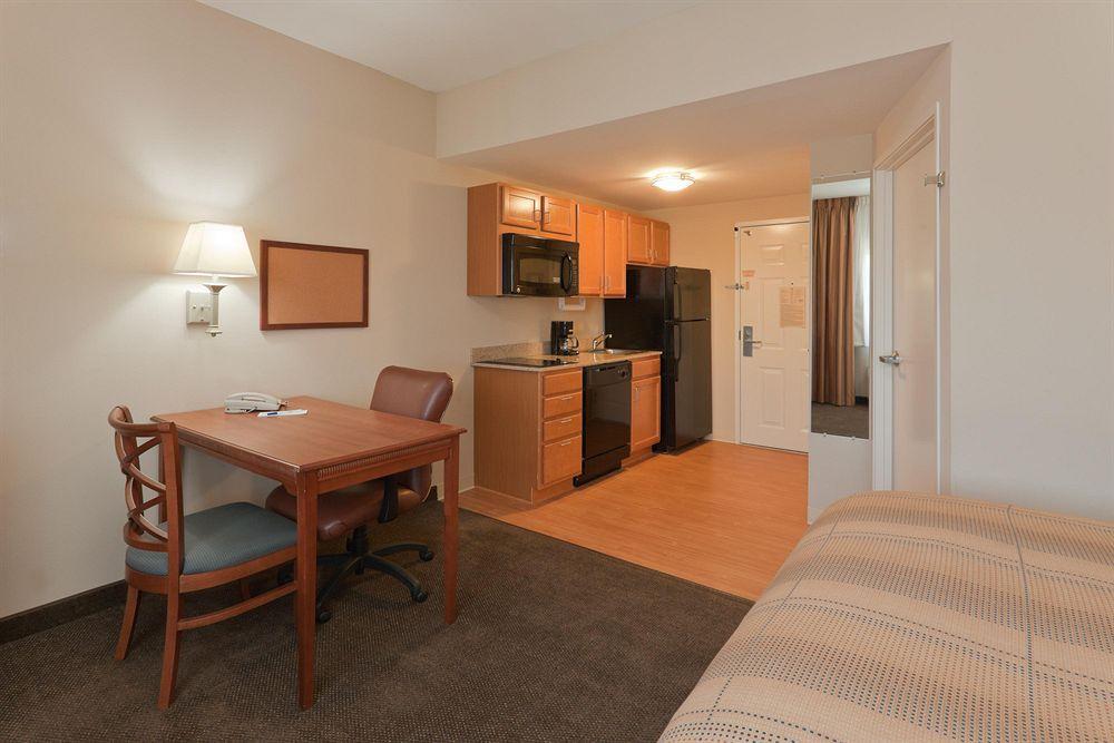 Candlewood Suites Pearl By Ihg Стая снимка