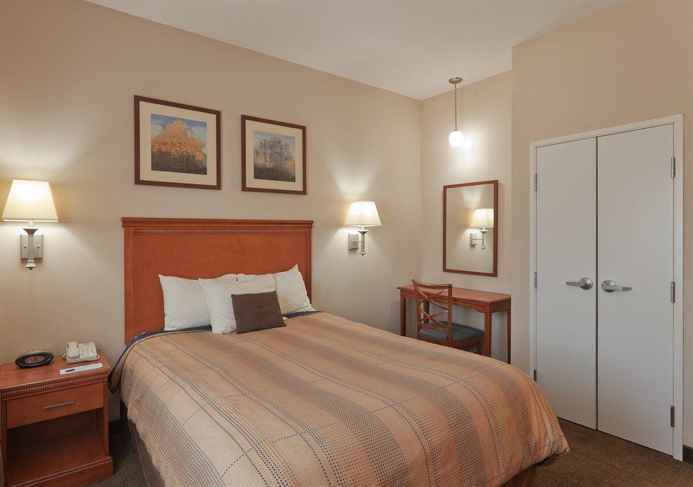 Candlewood Suites Pearl By Ihg Екстериор снимка