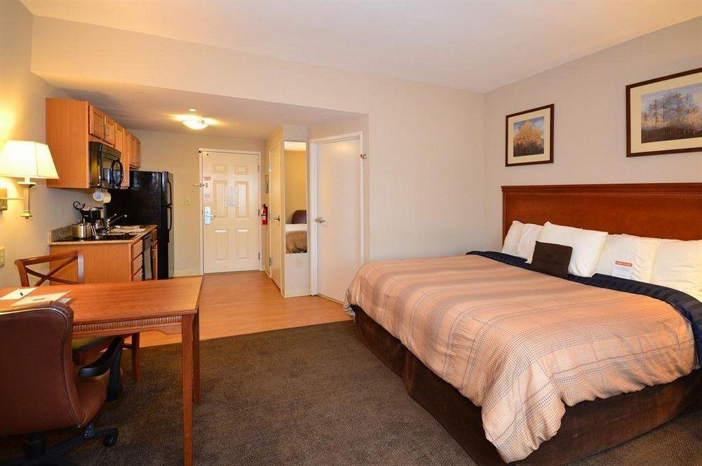 Candlewood Suites Pearl By Ihg Екстериор снимка
