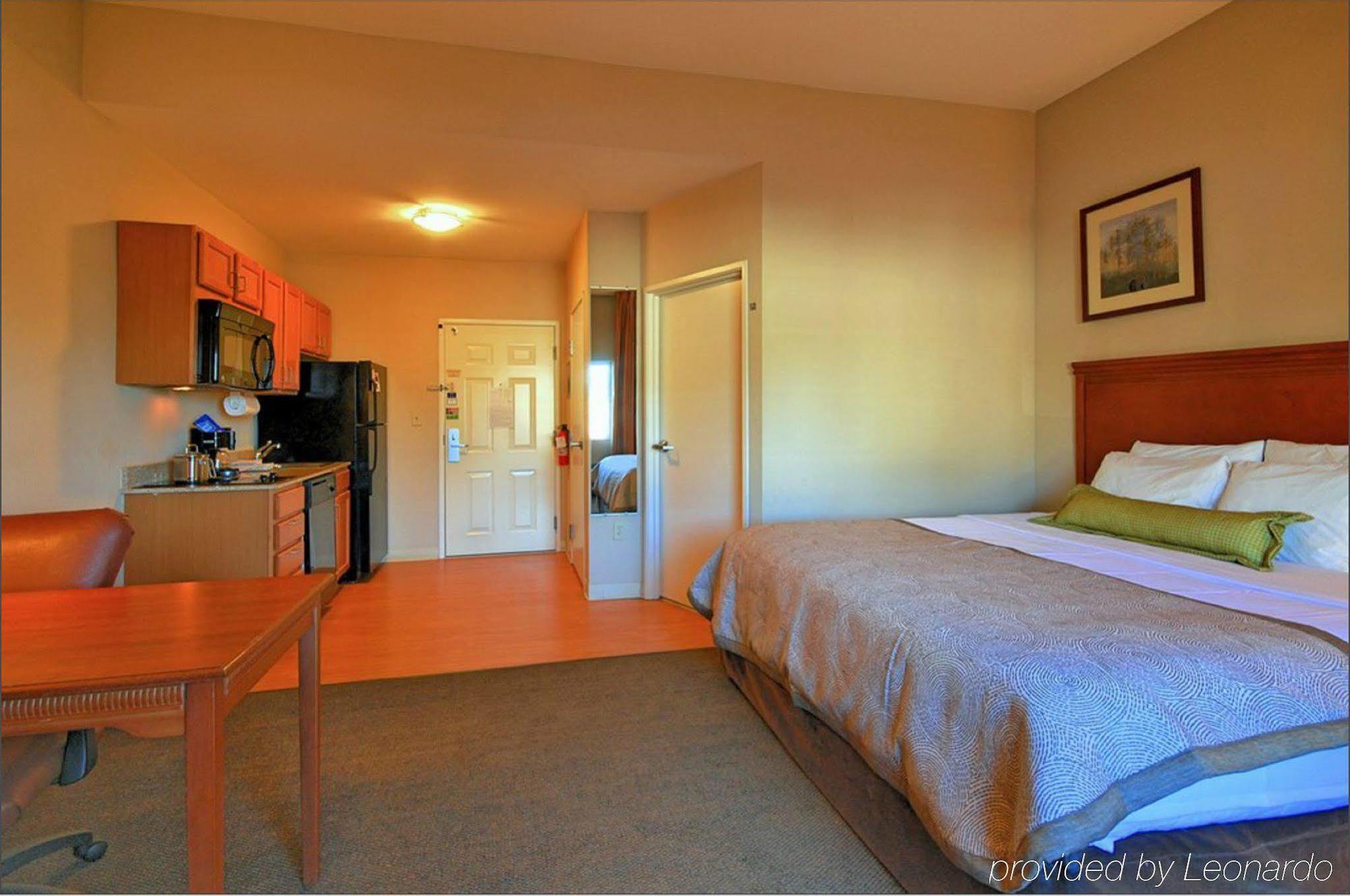 Candlewood Suites Pearl By Ihg Екстериор снимка