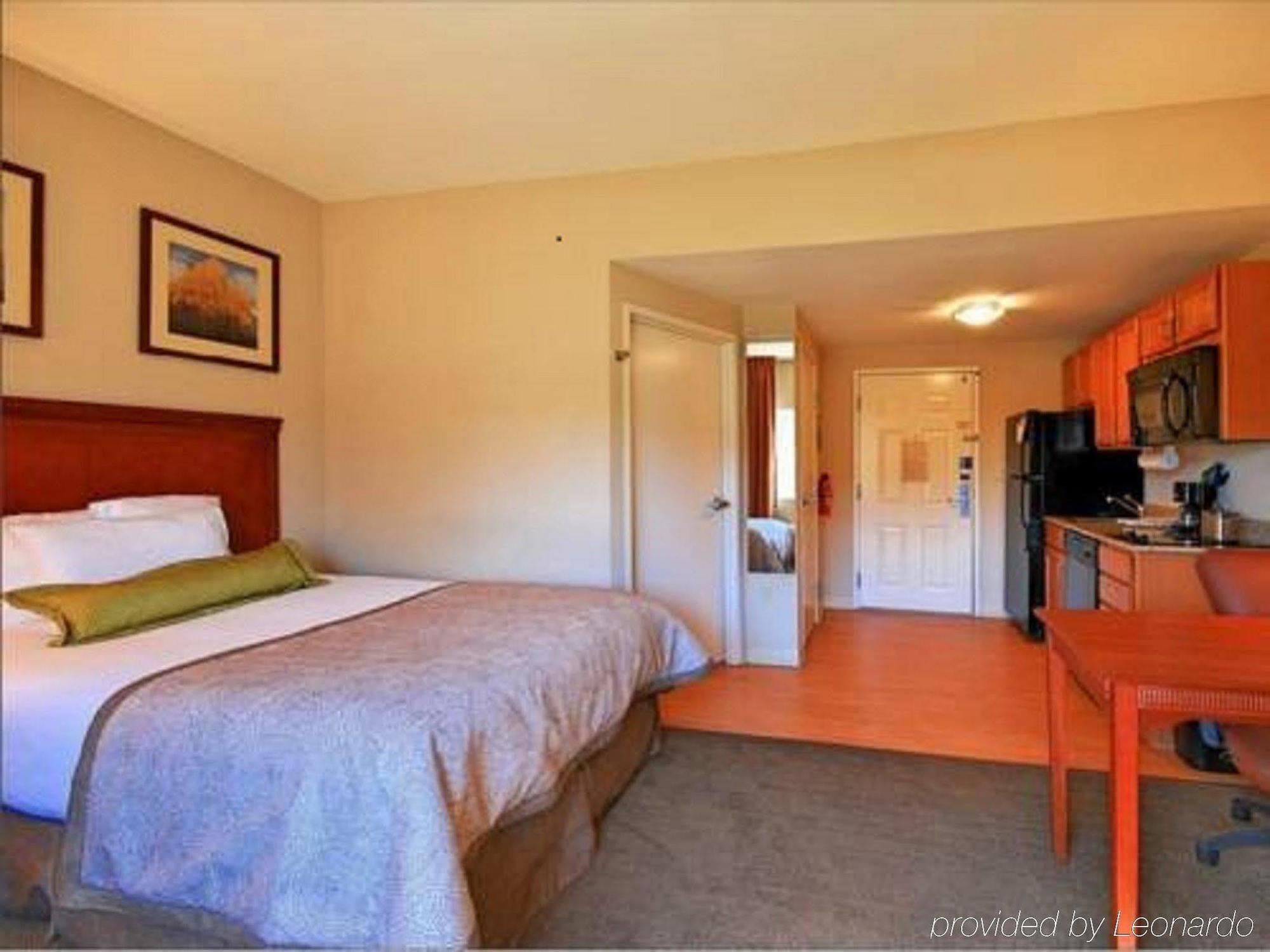 Candlewood Suites Pearl By Ihg Екстериор снимка